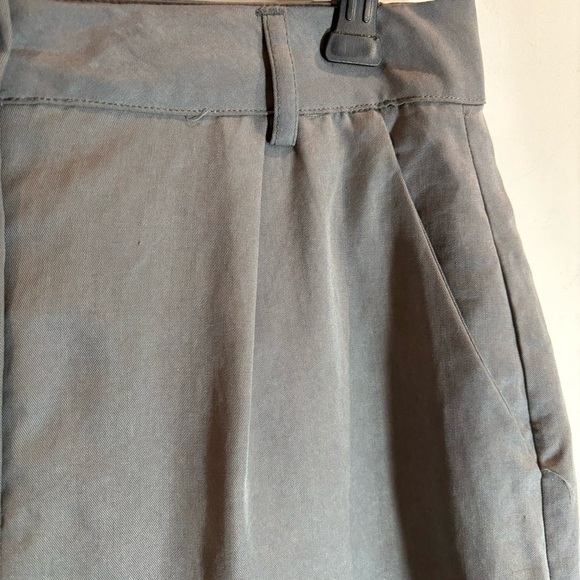LOUNGE NINE Sz 36 100% Tencel Ditta Shorts in Sedona Sage Green NEW WITH TAGS - Picture 4 of 9